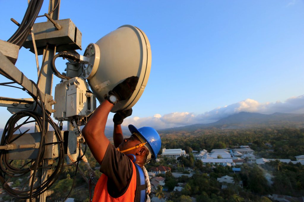 BTS MAUMERE: XL Axiata mampu menambah jumlah base transceiver station (BTS) sebanyak 14.101 hingga total menjadi 160.124 atau naik 10% YoY. BTS MAUMERE: XL Axiata mampu menambah jumlah base transceiver station (BTS) sebanyak 14.101 hingga total menjadi 160.124 atau naik 10% YoY.