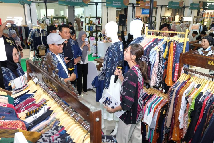 Pertamina Patra Niaga Regional JBB Semarakkan Produk Lokal & Kreativitas UMKM di SMEXPO Bandung 2025